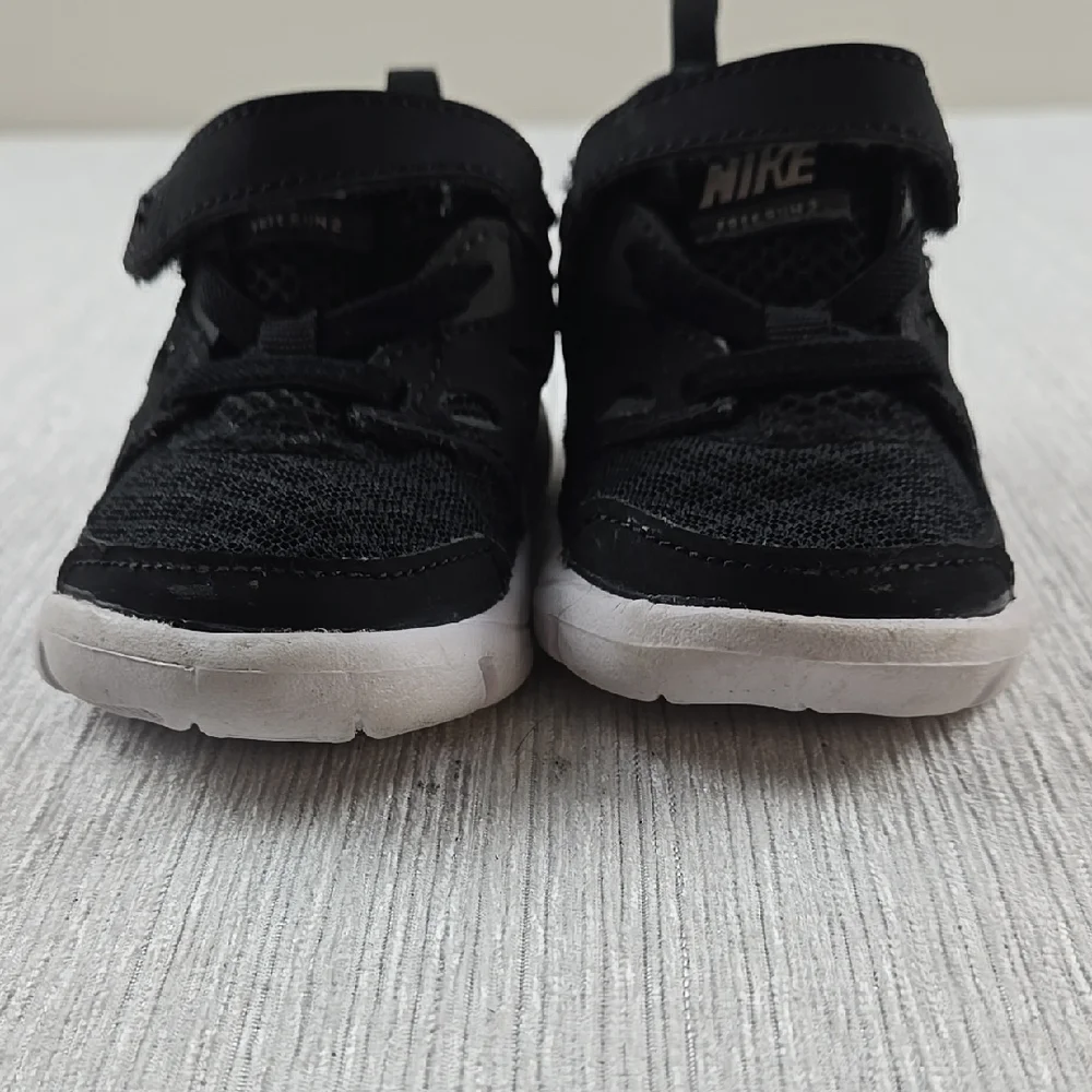 Nike Black and White Sneakers with Ankle Support‎